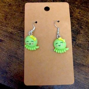 🎀 3 for $20 Girls Earrings- Green Octopus 
Bundle and save!